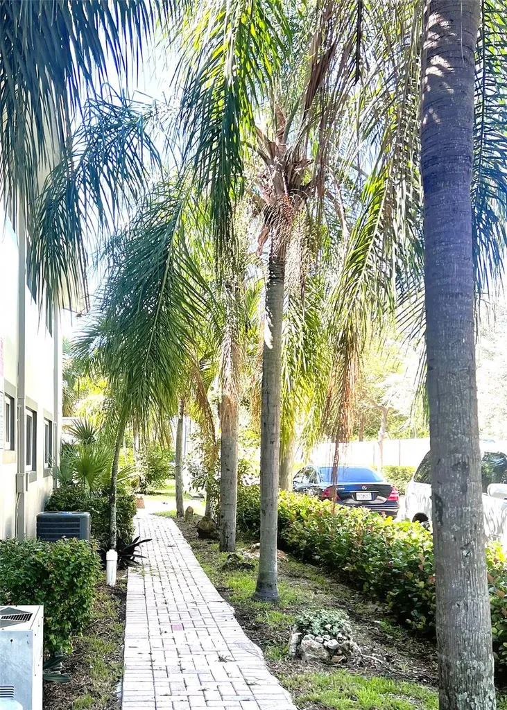 915 SE 22nd Avenue Pompano Beach FL 33062