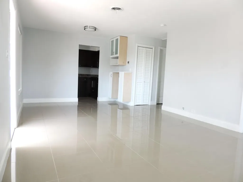 915 SE 22nd Avenue Pompano Beach FL 33062