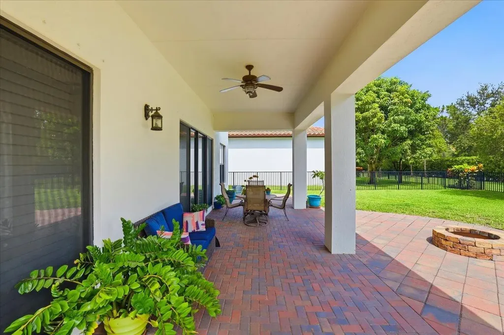 6370 Vireo Court Lake Worth FL 33463