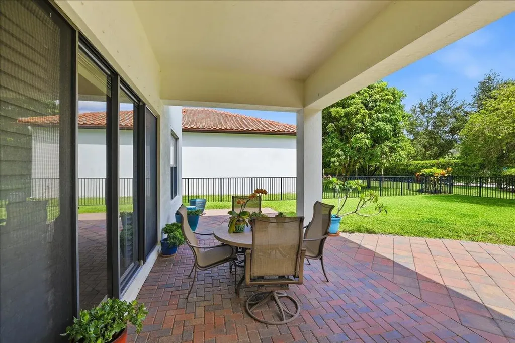 6370 Vireo Court Lake Worth FL 33463