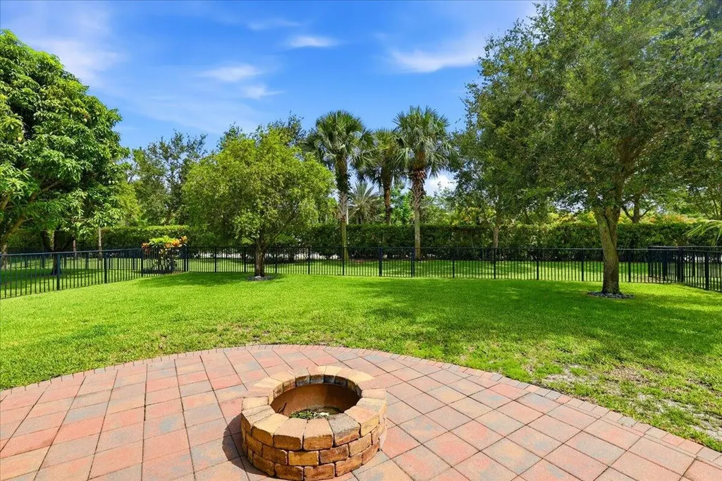 6370 Vireo Court Lake Worth FL 33463