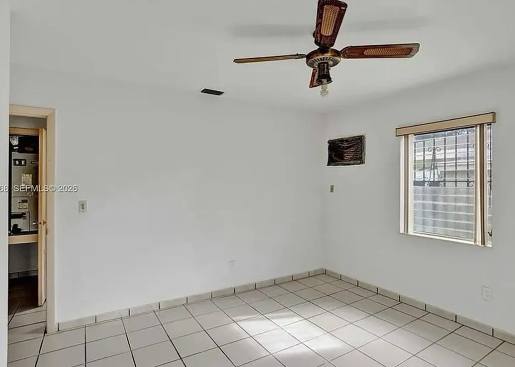 831 NW 21st Court Miami FL 33125