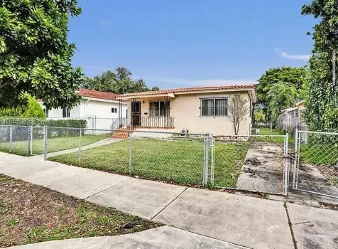 831 NW 21st Court Miami FL 33125