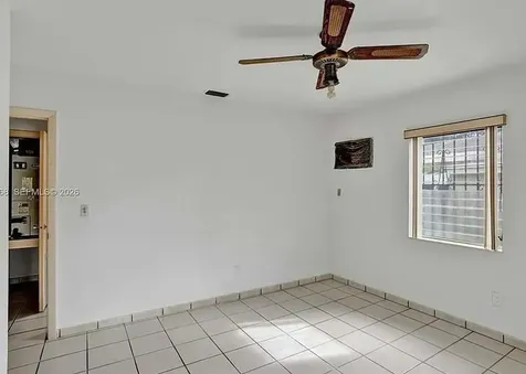 831 NW 21st Court Miami FL 33125