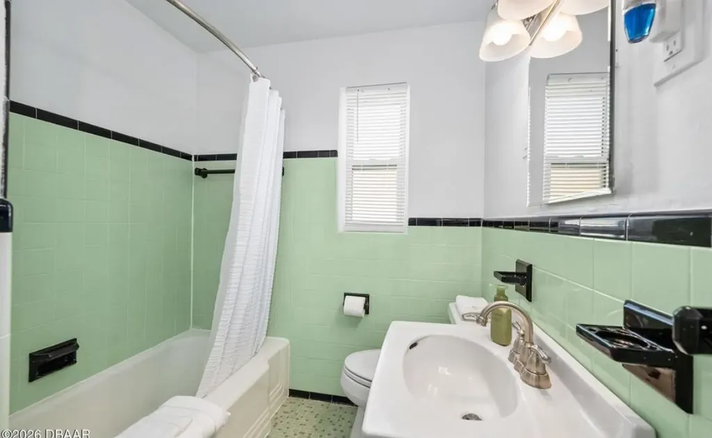 336 Seaview Avenue Daytona Beach FL 32118