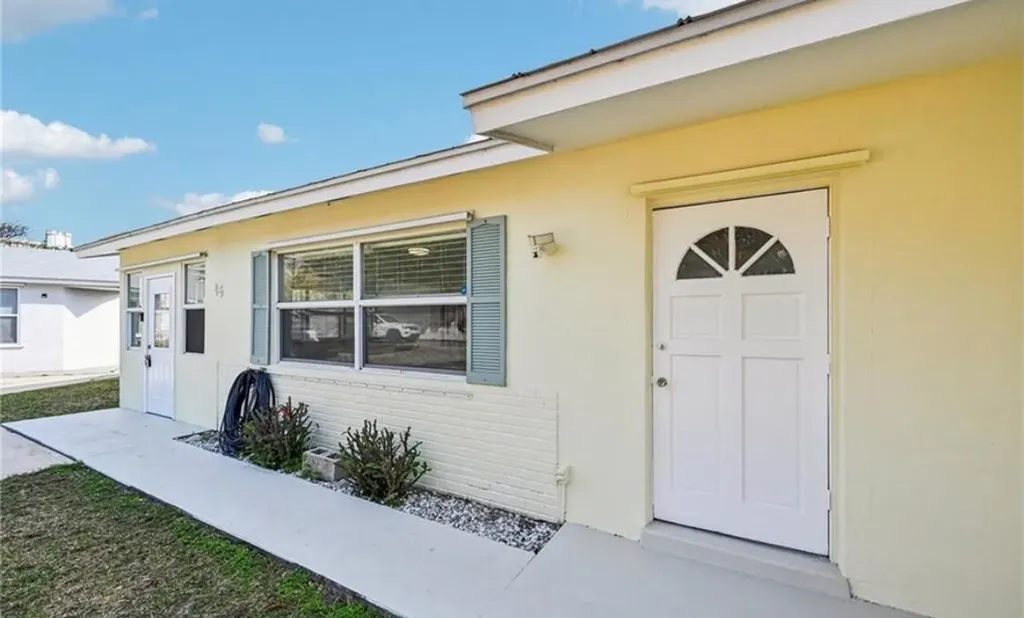 86 N El Mar Drive Jensen Beach FL 34957