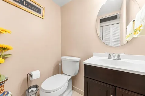 1069 Cornwall D Boca Raton FL 33434