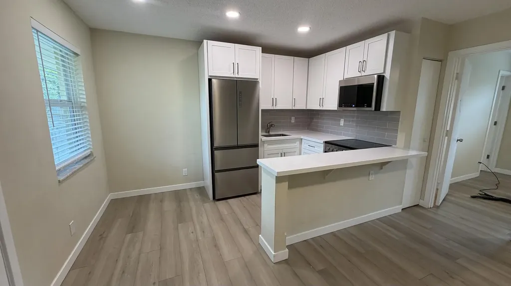 5168 NE 6th Avenue Oakland Park FL 33334