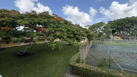 5168 NE 6th Avenue Oakland Park FL 33334