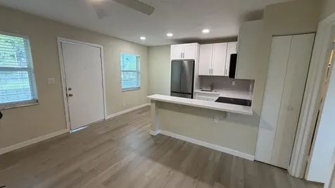 5168 NE 6th Avenue Oakland Park FL 33334