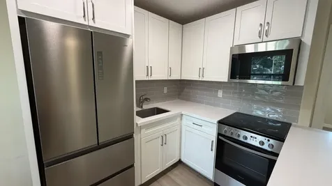 5168 NE 6th Avenue Oakland Park FL 33334