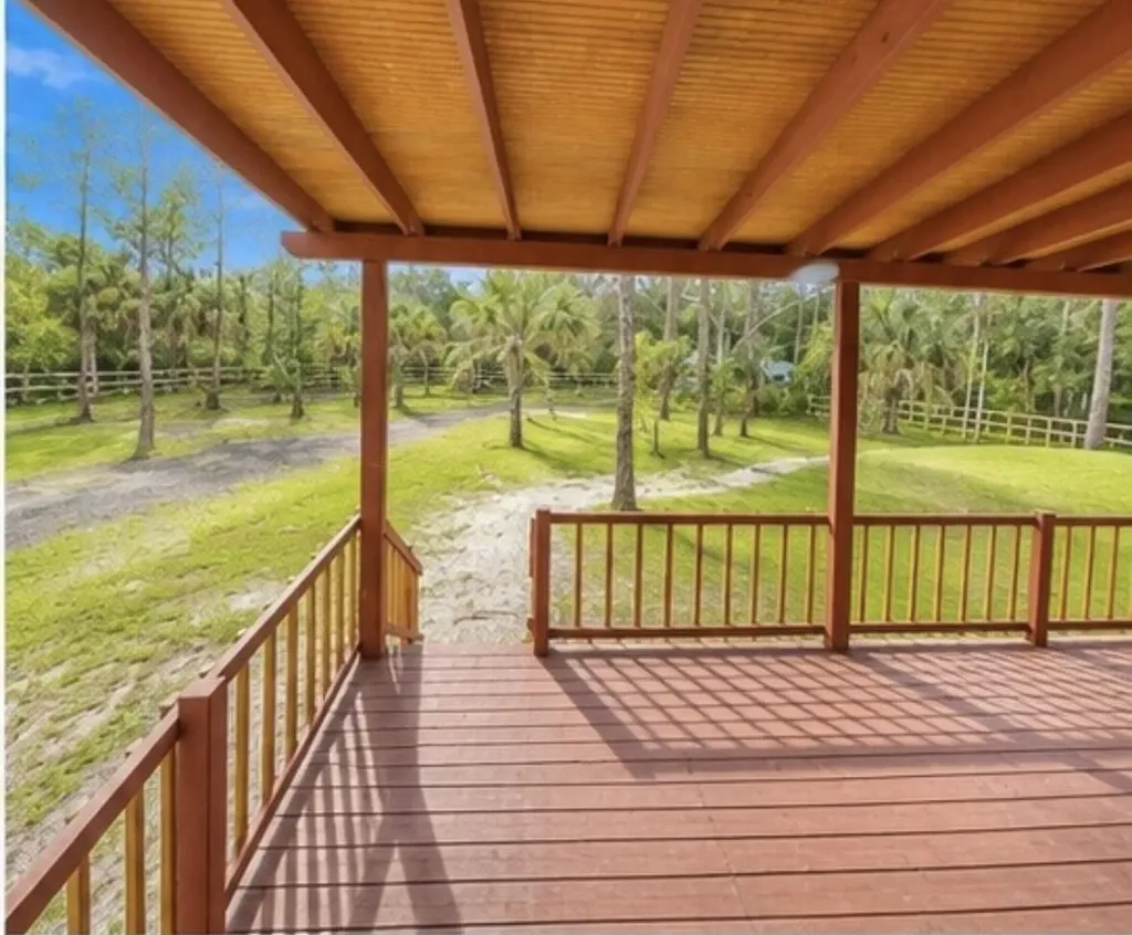 875 N Cabbage Palm Street Clewiston FL 33440