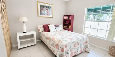 6566 Via Regina Boca Raton FL 33433
