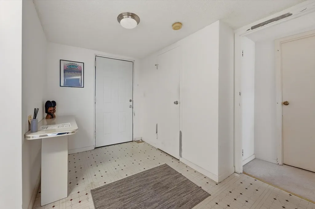 2860 Somerset Drive Lauderdale Lakes FL 33311