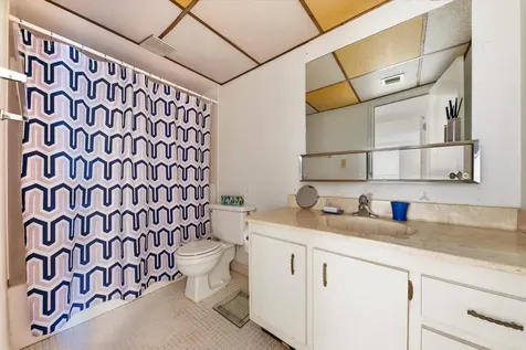 2860 Somerset Drive Lauderdale Lakes FL 33311
