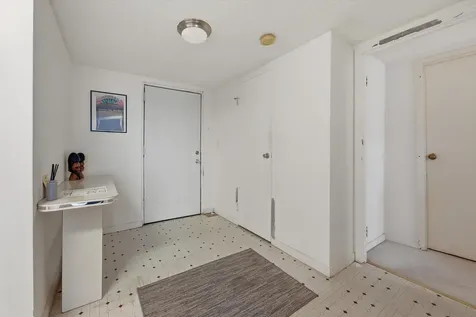 2860 Somerset Drive Lauderdale Lakes FL 33311