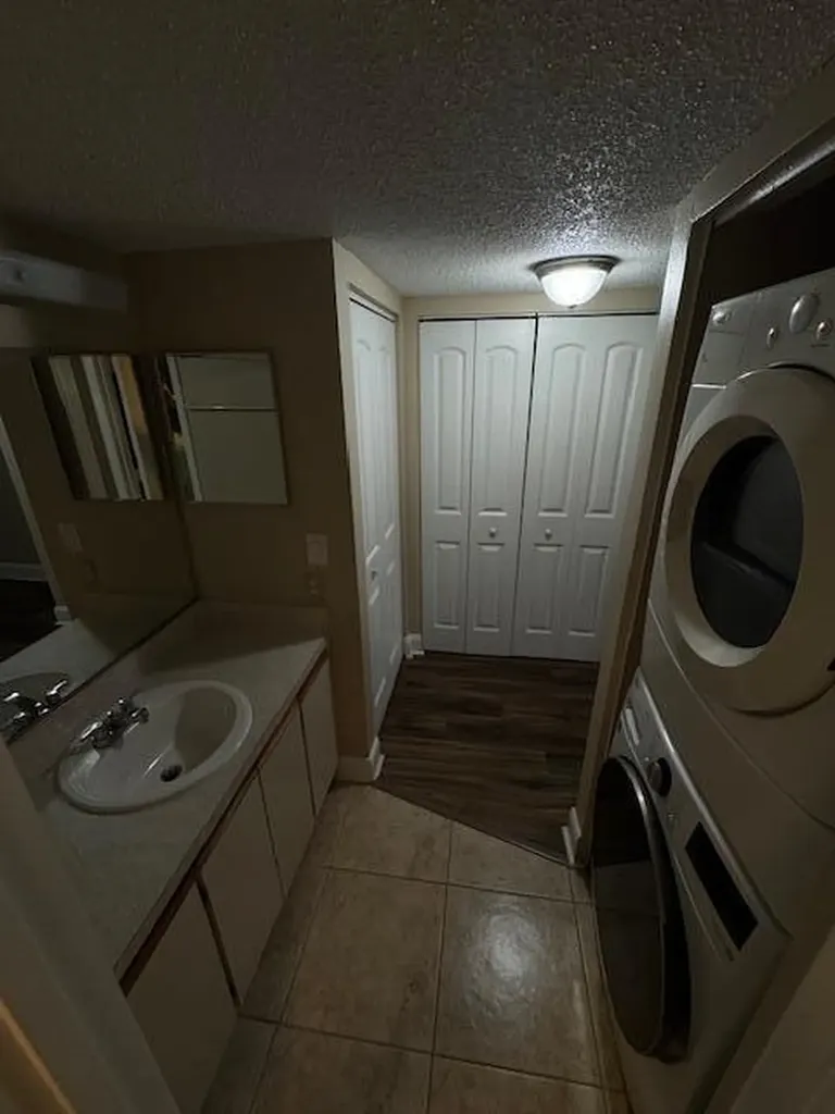 1536 SE Royal Green Circle Port St Lucie FL 34952
