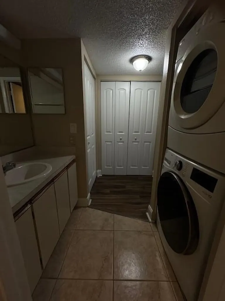 1536 SE Royal Green Circle Port St Lucie FL 34952