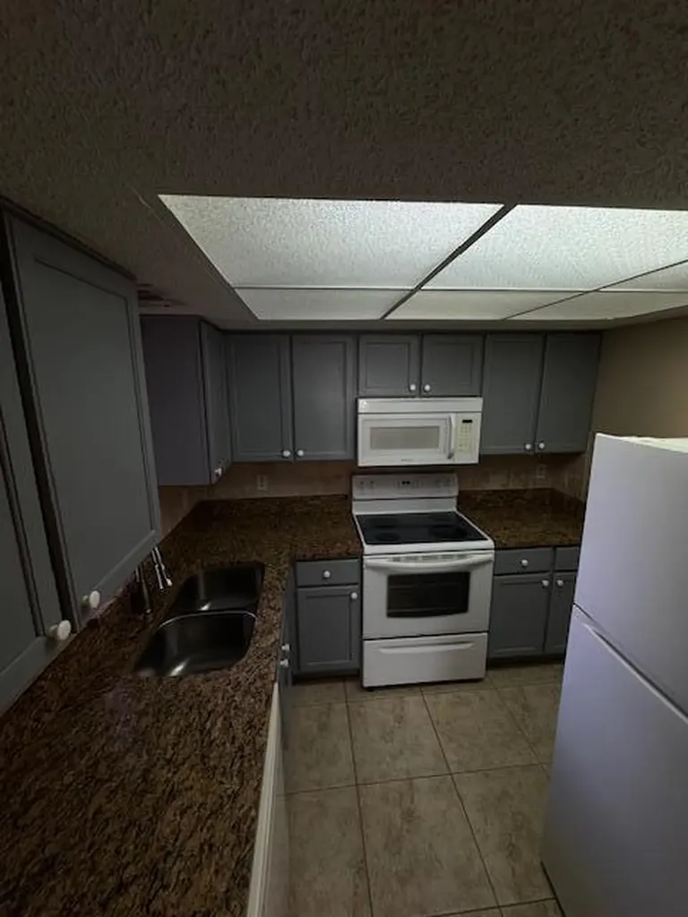 1536 SE Royal Green Circle Port St Lucie FL 34952