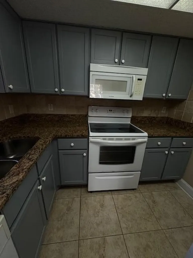 1536 SE Royal Green Circle Port St Lucie FL 34952