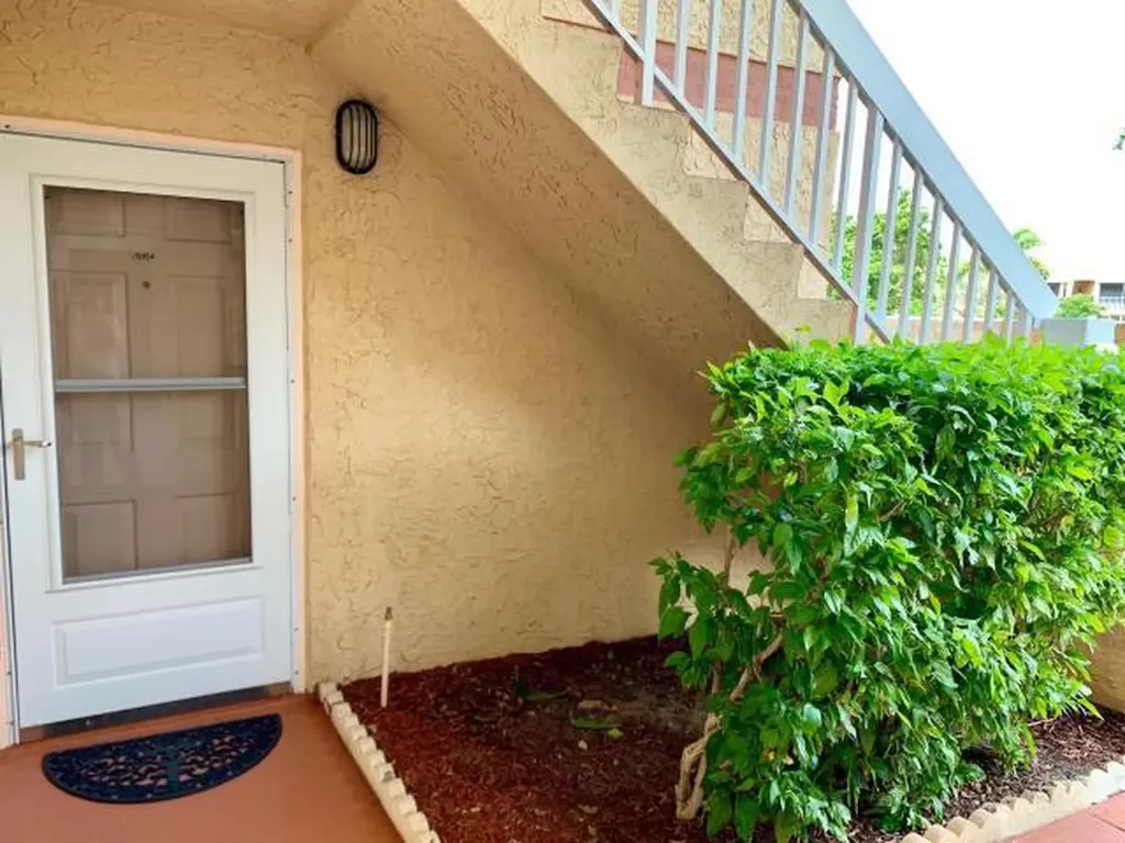 1536 SE Royal Green Circle Port St Lucie FL 34952