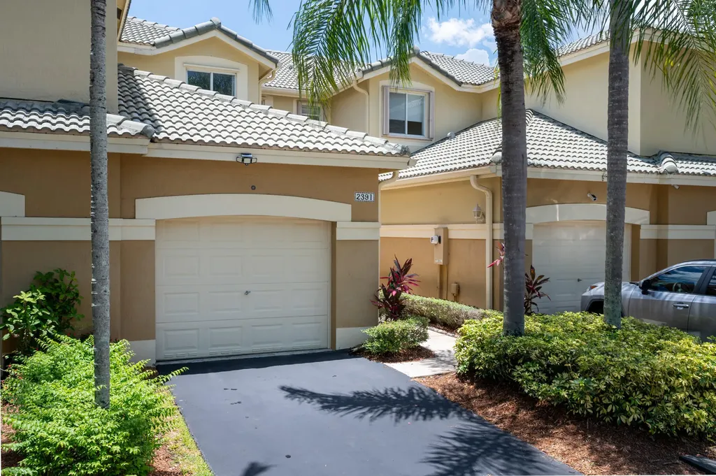 2391 Pasadena Way Weston FL 33327