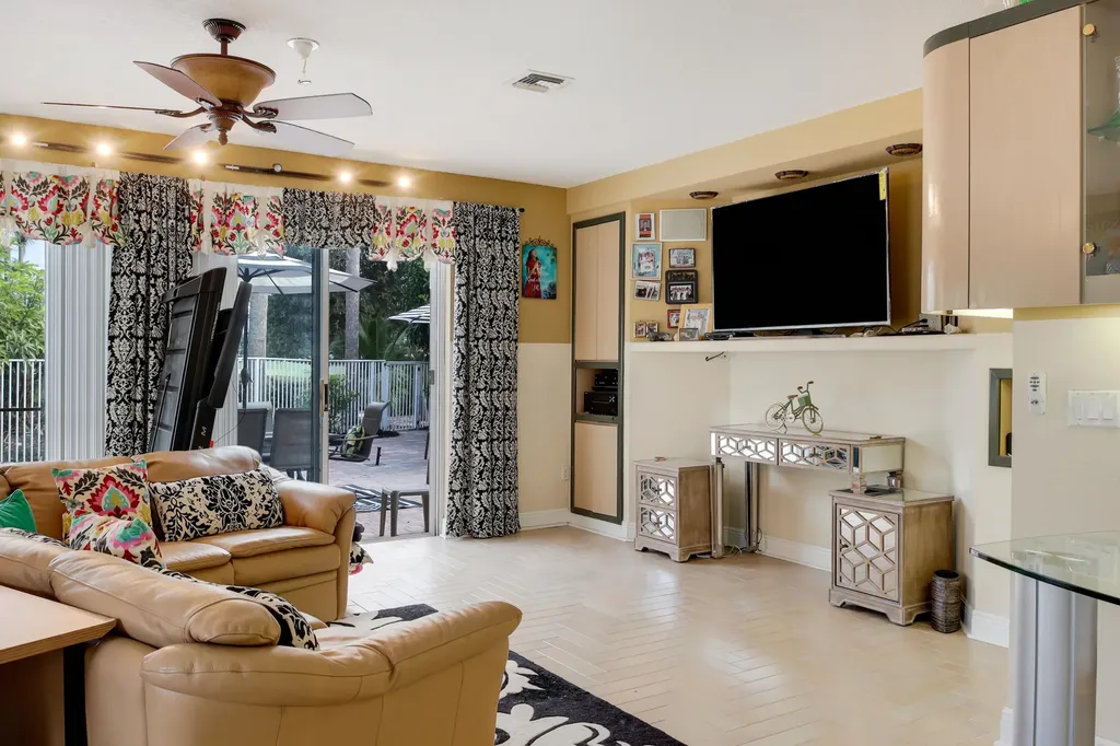 2070 Chagall Circle West Palm Beach FL 33409
