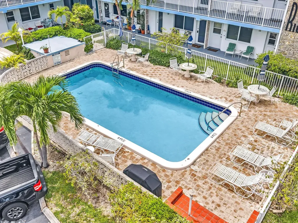3232 Canal Drive Pompano Beach FL 33062