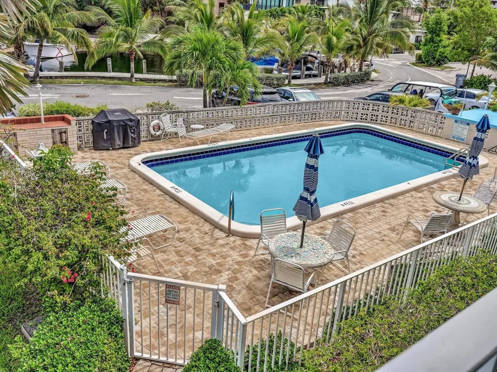 3232 Canal Drive Pompano Beach FL 33062