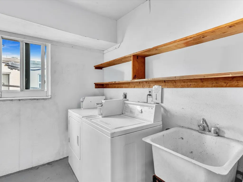 3232 Canal Drive Pompano Beach FL 33062