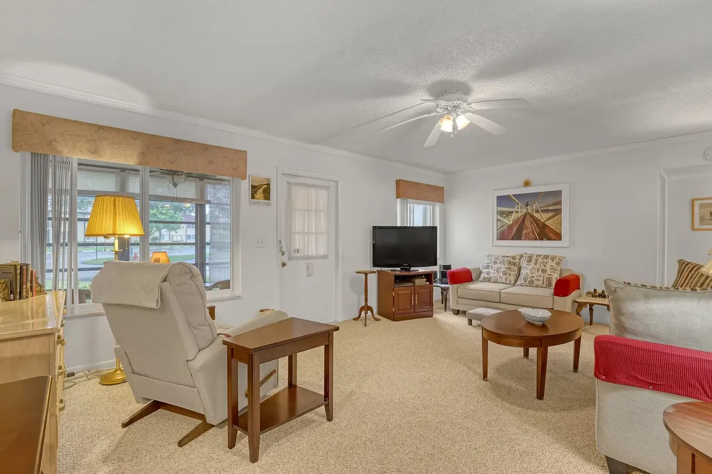 337 Pine Ridge Circle Greenacres FL 33463