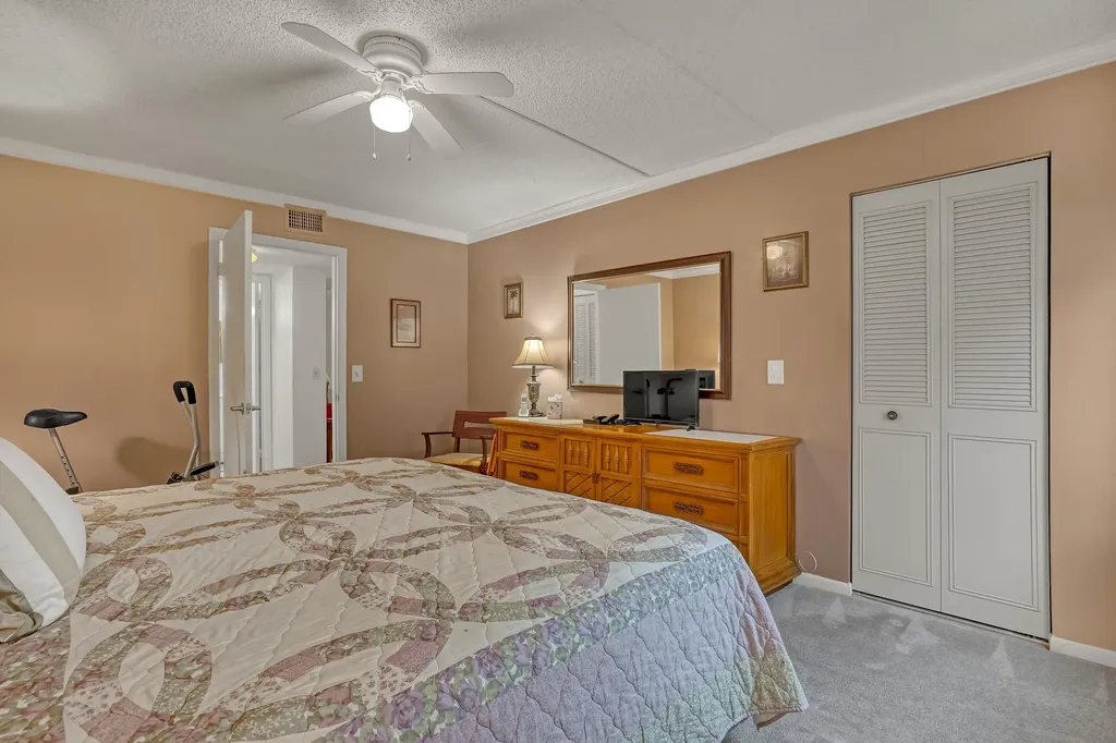 337 Pine Ridge Circle Greenacres FL 33463