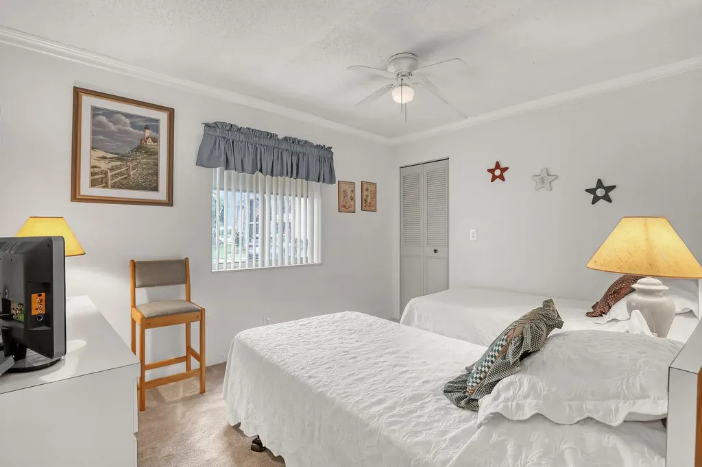 337 Pine Ridge Circle Greenacres FL 33463