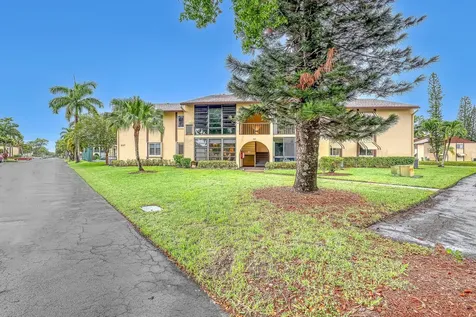 337 Pine Ridge Circle Greenacres FL 33463