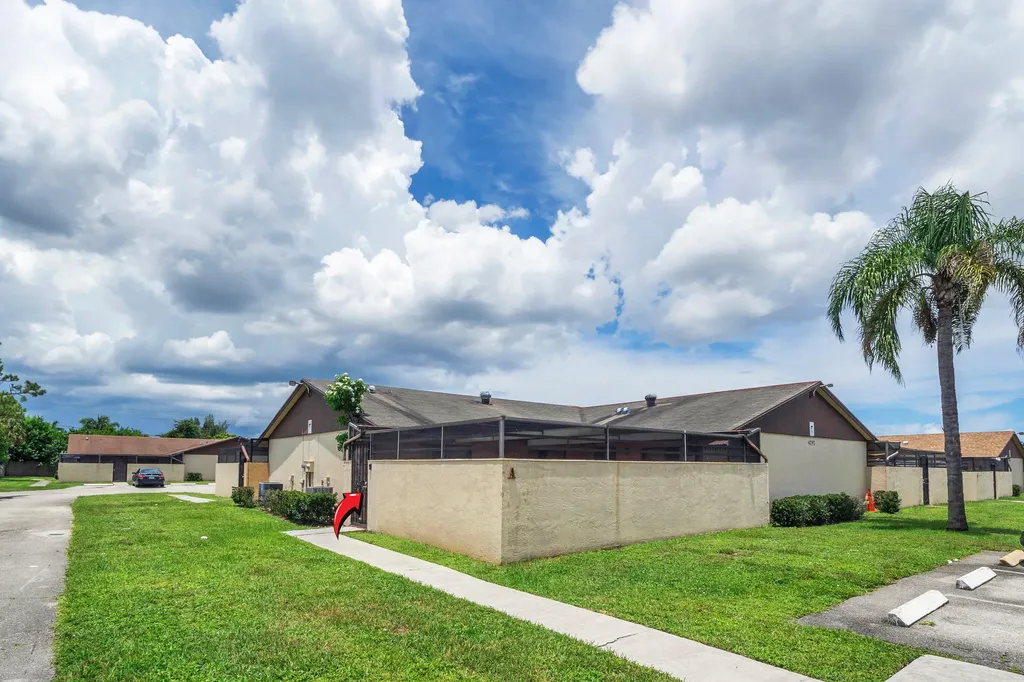 4757 Sunny Palm Circle West Palm Beach FL 33415