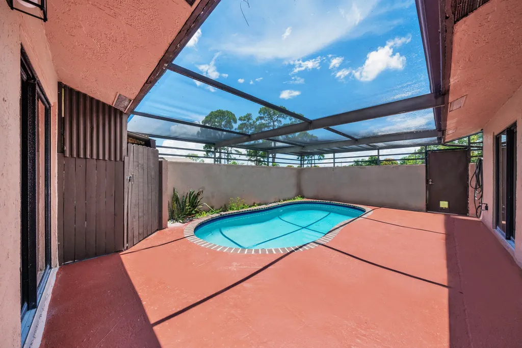 4757 Sunny Palm Circle West Palm Beach FL 33415