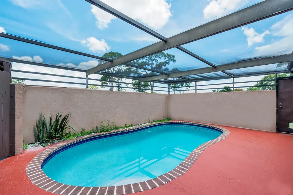 4757 Sunny Palm Circle West Palm Beach FL 33415