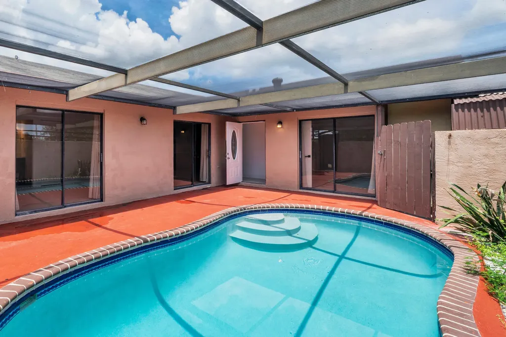 4757 Sunny Palm Circle West Palm Beach FL 33415
