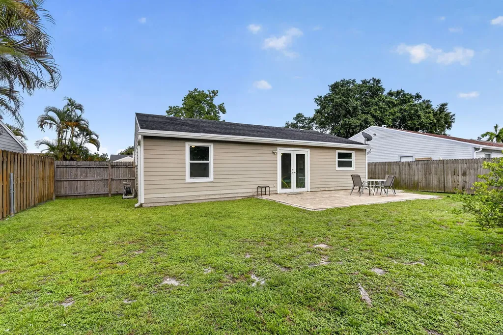 5258 Canal Circle W Lake Worth FL 33467