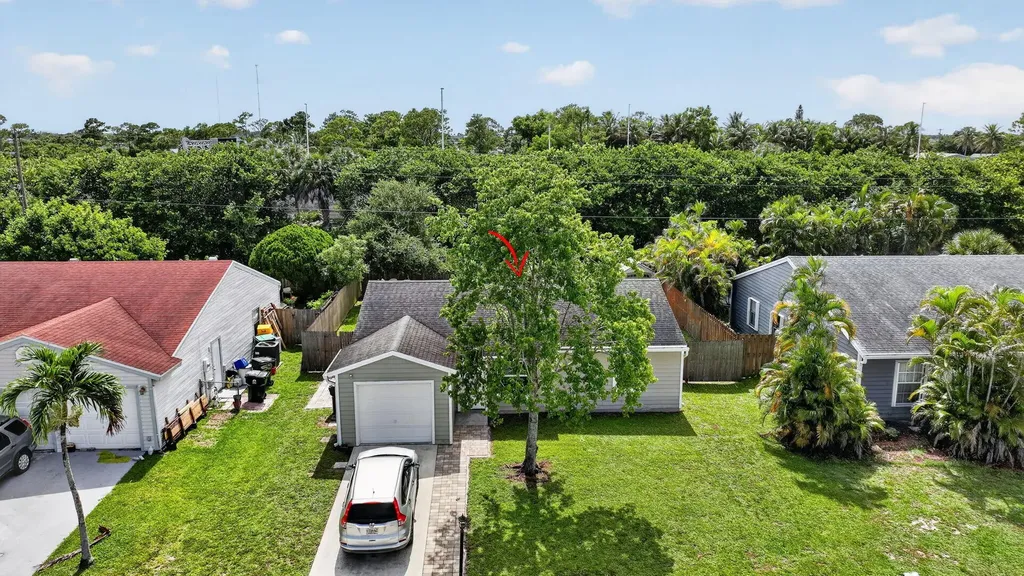 5258 Canal Circle W Lake Worth FL 33467