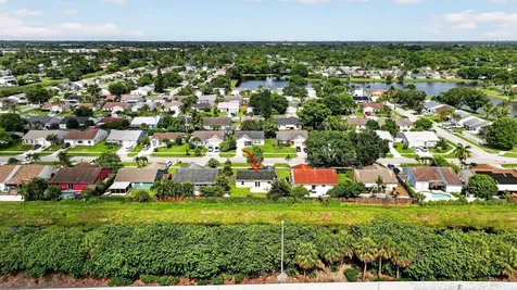 5258 Canal Circle W Lake Worth FL 33467