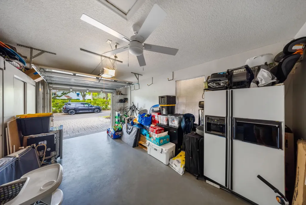 4117 W Palm Aire Drive Pompano Beach FL 33069