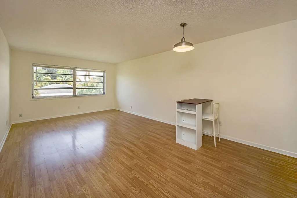420 W Palm Street Lantana FL 33462