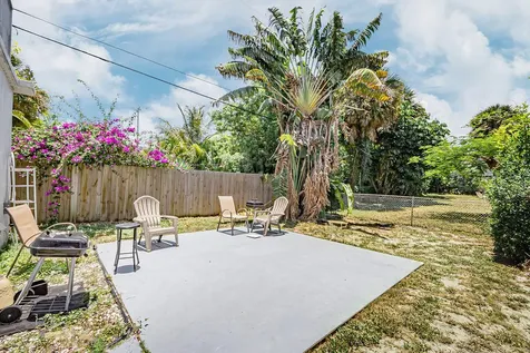 420 W Palm Street Lantana FL 33462