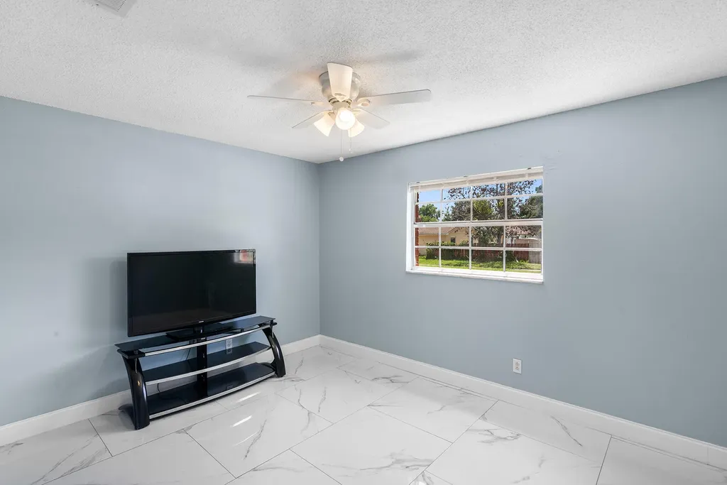 2137 San Jose Boulevard Orlando FL 32808