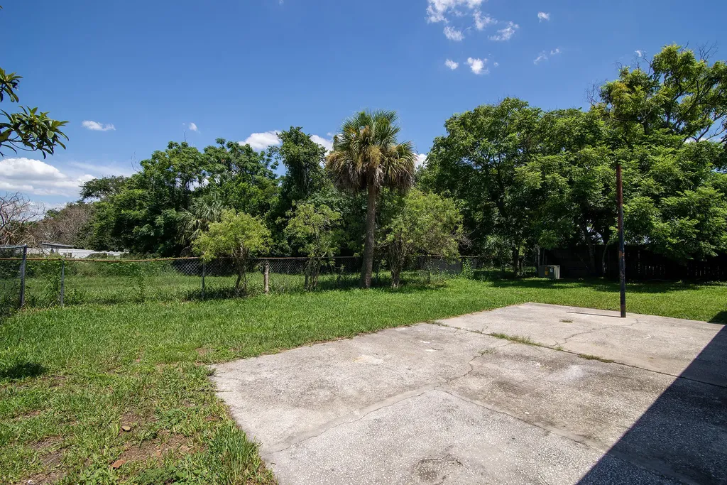 2137 San Jose Boulevard Orlando FL 32808
