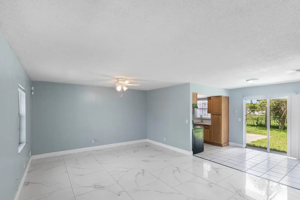 2137 San Jose Boulevard Orlando FL 32808