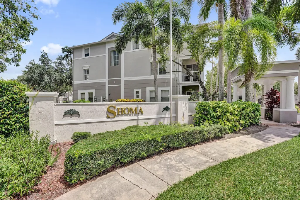 3911 Shoma Drive Royal Palm Beach FL 33414
