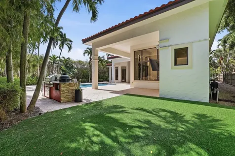 717 NW 4th Street Boca Raton FL 33486