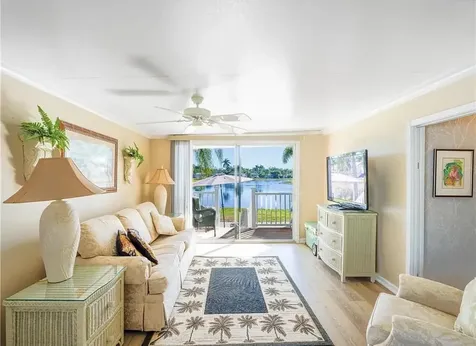 2048 Crystal Lake Drive Naples FL 34120